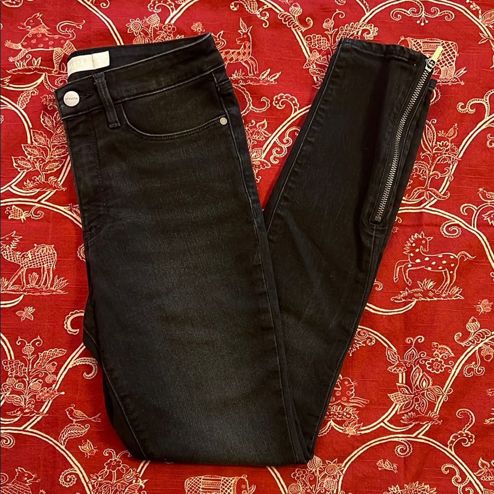 Athleta size 4 Sleek Black stretchy Skinny Jeans with ankle zippers